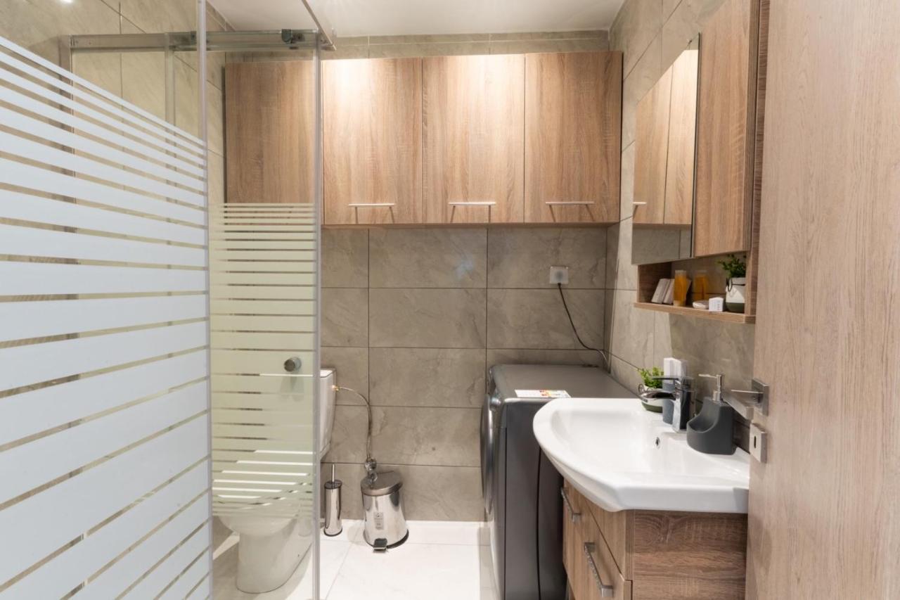Aiolos Luxury Suite 3 Agios Dimitrios Near Metro Athen Exterior foto